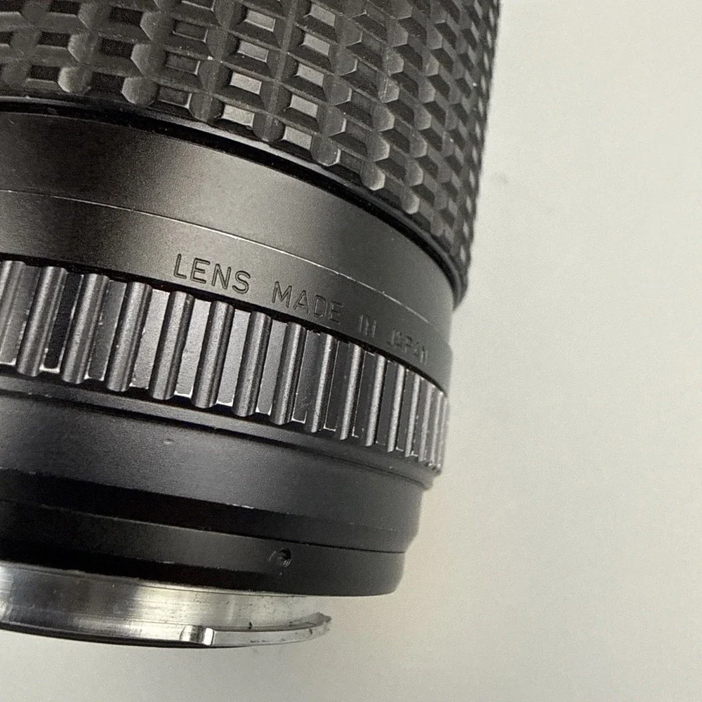 Pentax SMC 135mm  Telephoto Camera Lens W/Caps ,58mm Asahi & Pentax Travel Case